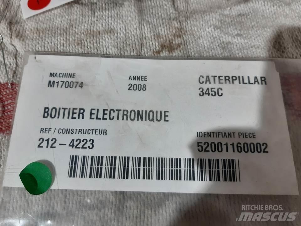 CAT 345C Cabine en interieur