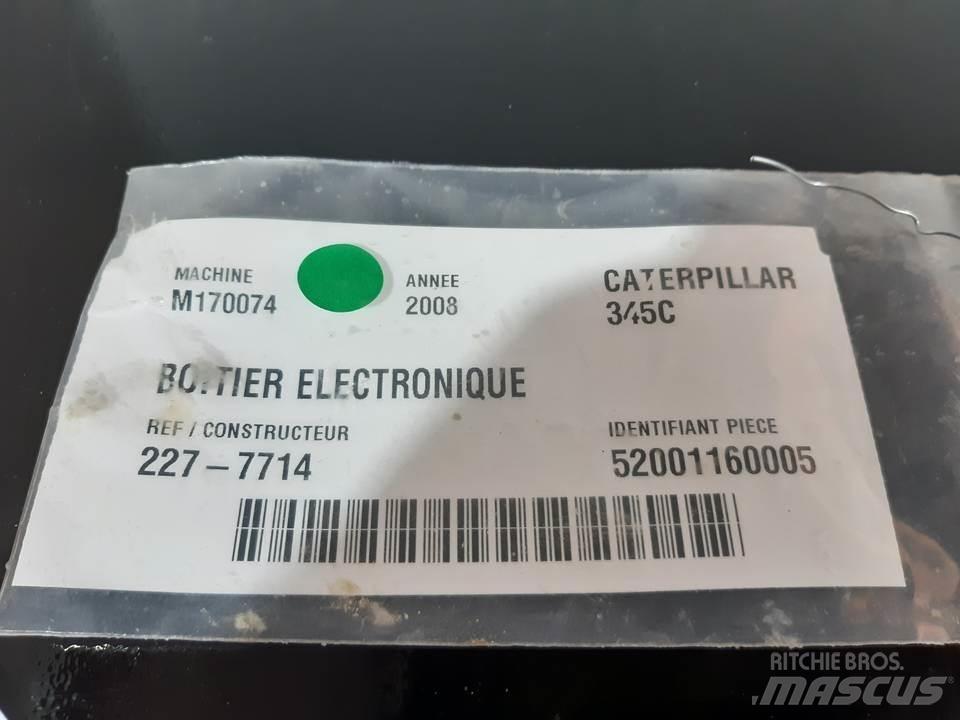 CAT 345C Cabine en interieur