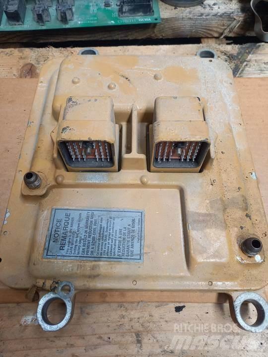 CAT 345C Cabine en interieur