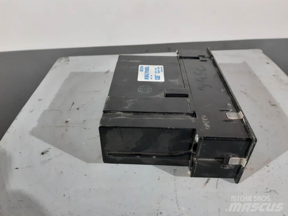 CAT 345C Cabine en interieur