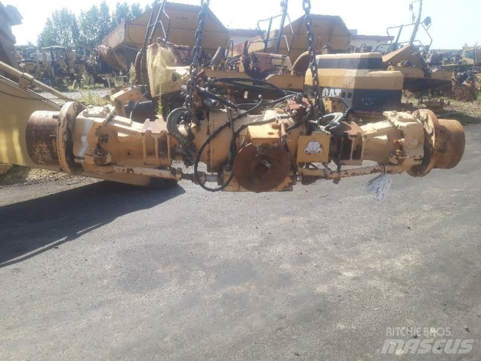 CAT 438B Transmissie