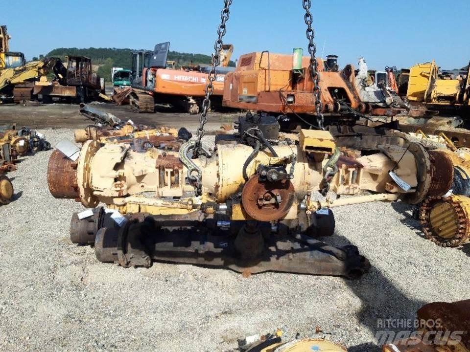 CAT 438B Transmissie
