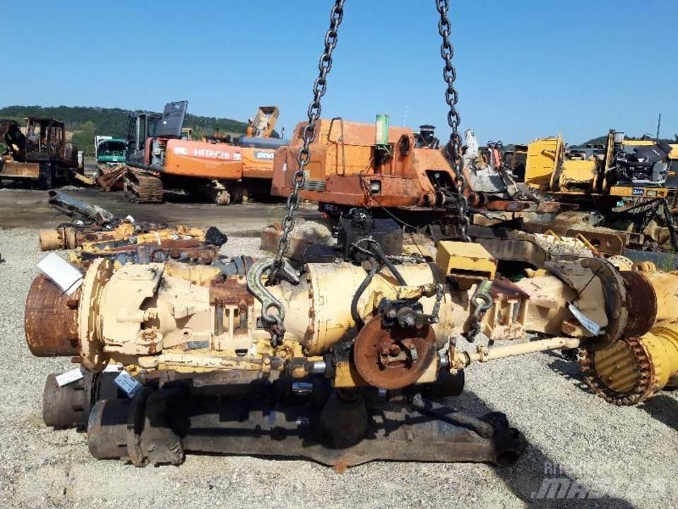 CAT 438B Transmissie