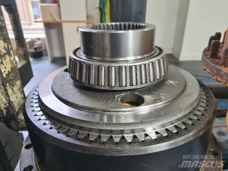CAT 735 Transmissie