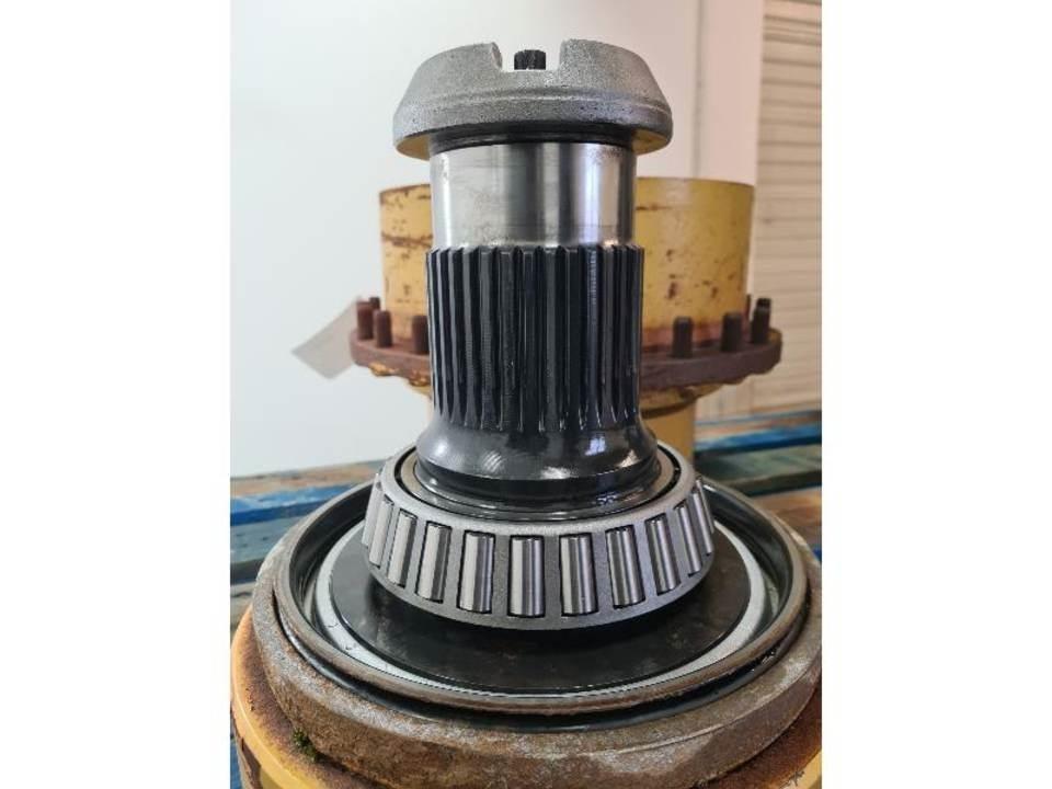 CAT 735 Transmissie