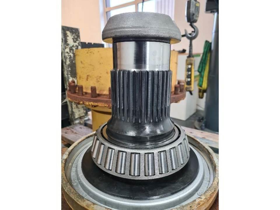 CAT 735 Transmissie