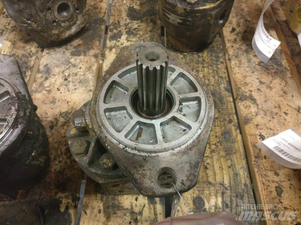 CAT 773 Hydraulics