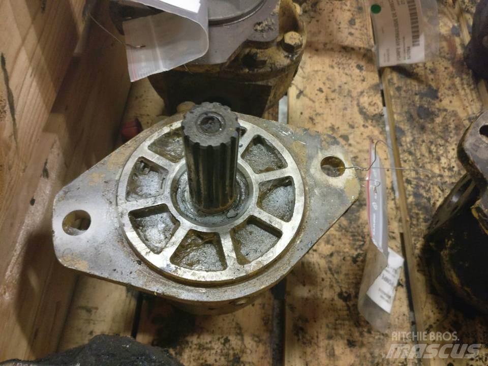 CAT 773B Hydraulics