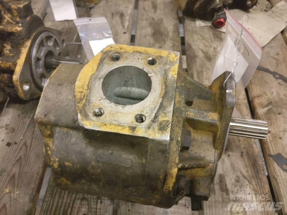 CAT 773B Hydraulics