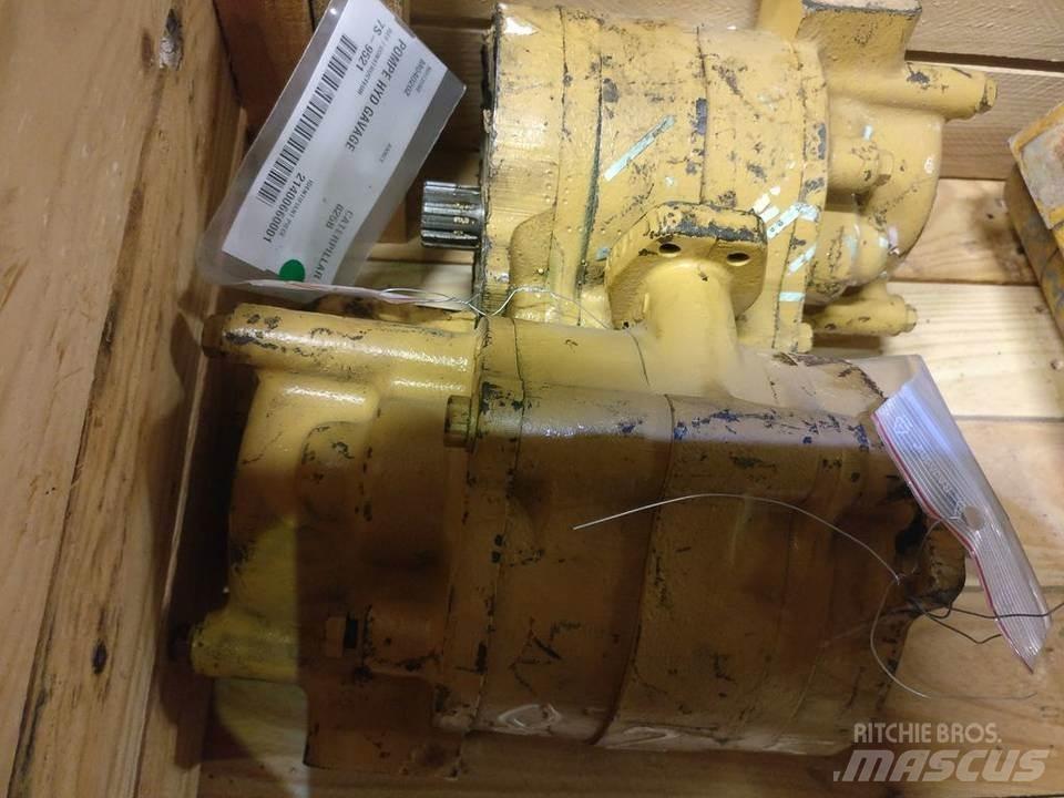 CAT 825B Hydraulics