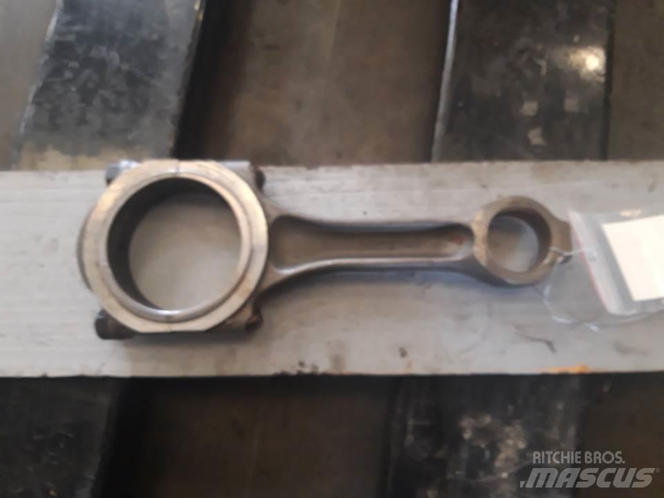 CAT 826C Motoren