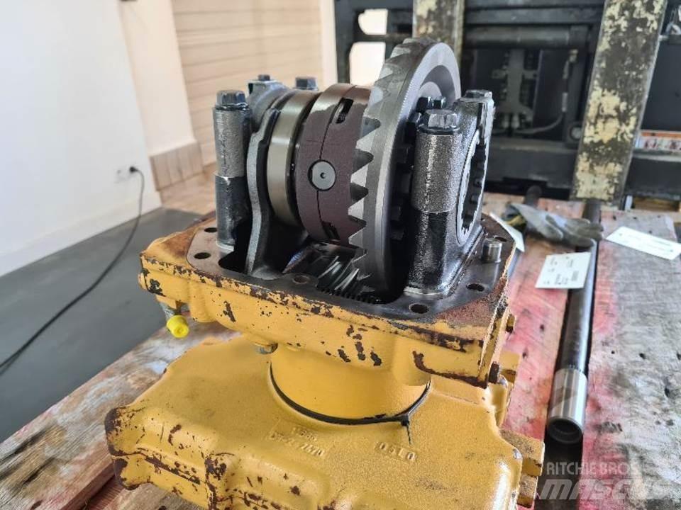 CAT 906H Transmissie
