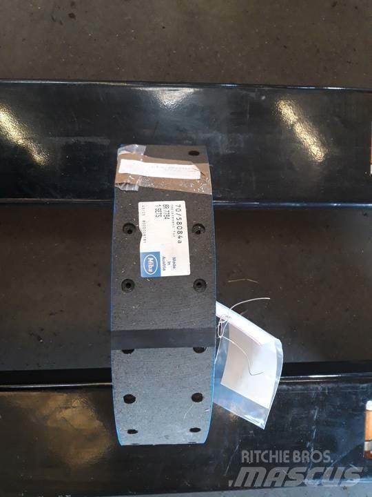 CAT 950 Rupsbanden, kettingen en onderstel