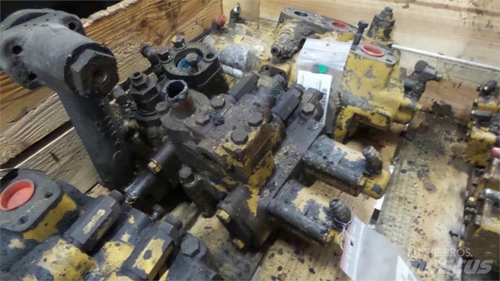 CAT 950F Hydraulics