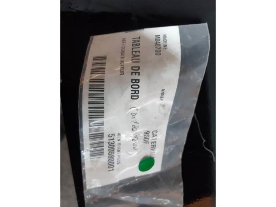 CAT 950F Cabine en interieur