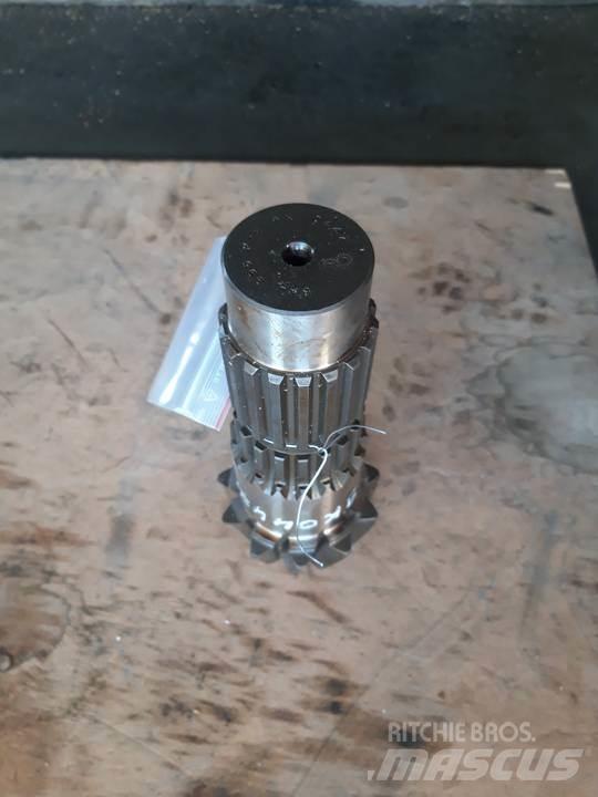CAT 955L Transmissie