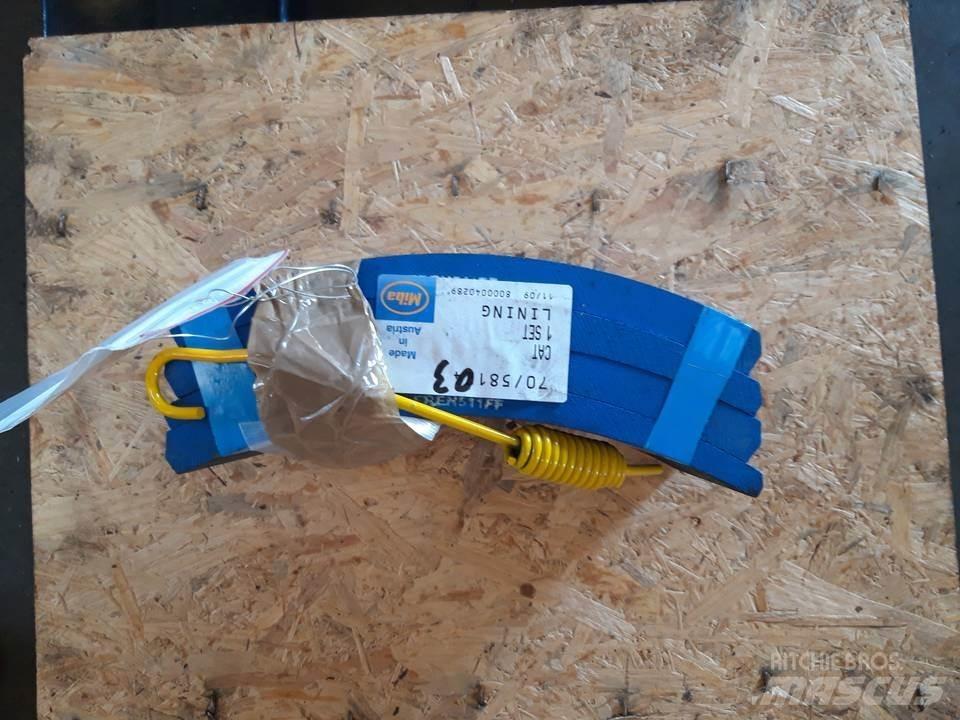 CAT 966D Rupsbanden, kettingen en onderstel