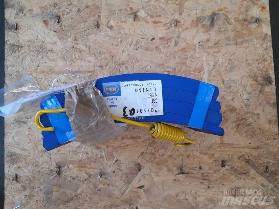 CAT 966D Rupsbanden, kettingen en onderstel