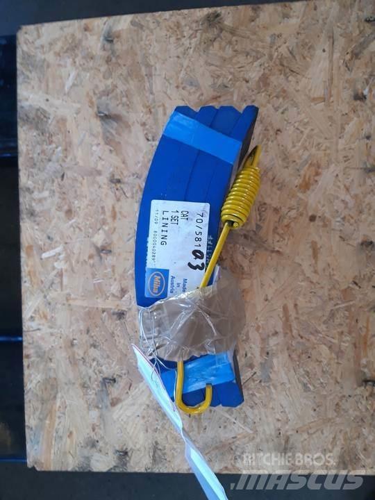 CAT 966D Rupsbanden, kettingen en onderstel