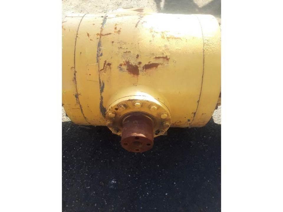 CAT 966H Transmissie