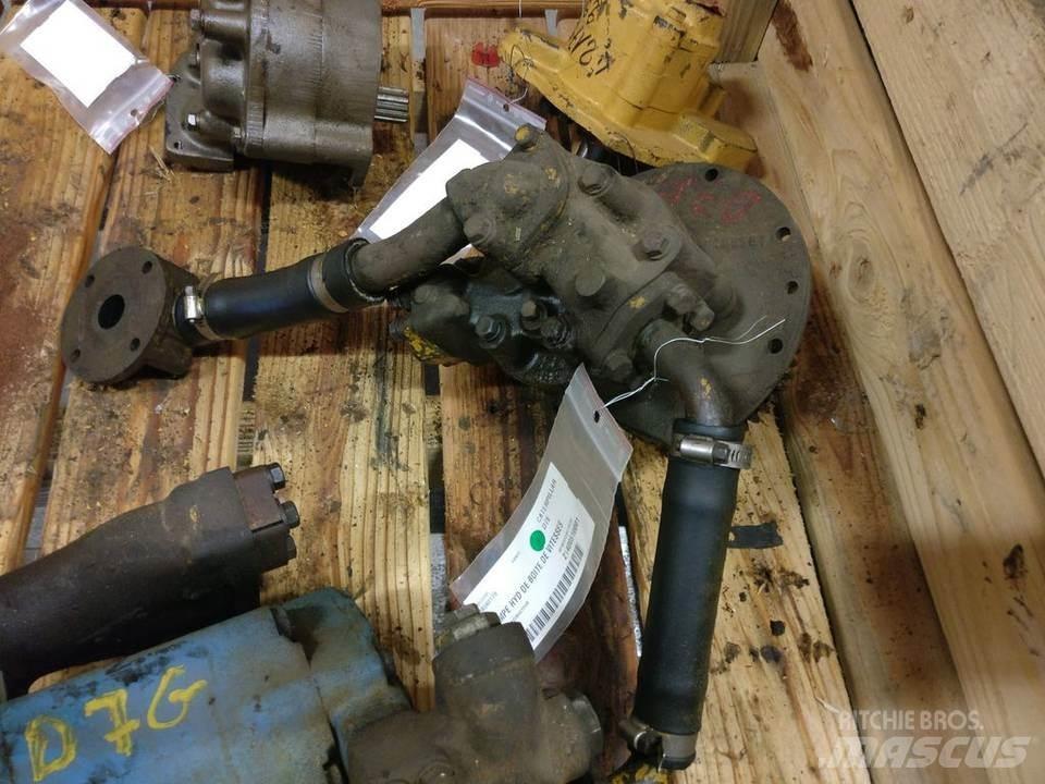 CAT D7E Hydraulics