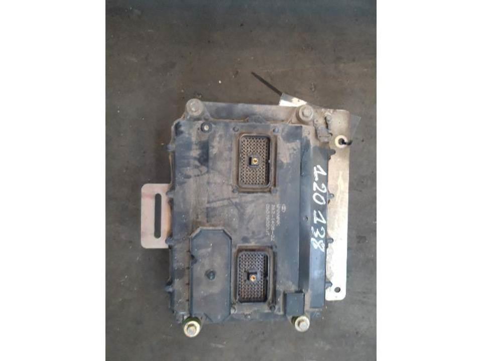 CAT M316D Cabine en interieur