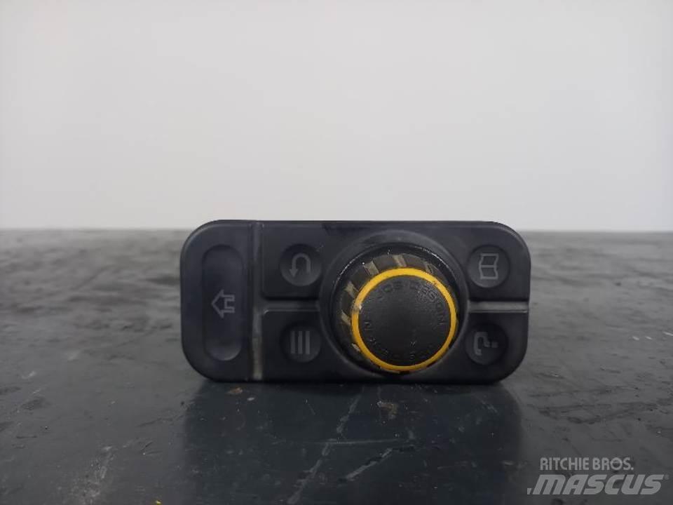 JCB 51R-1 Cabine en interieur