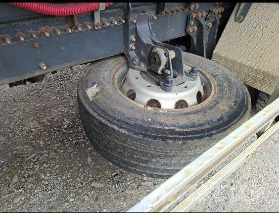 Scania P280 XT Vrachtwagen met containersysteem