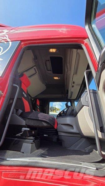Scania S 450 Trekkers