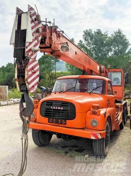 Tatra AD16 Vlakke laadvloer met kraan