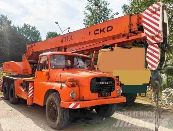 Tatra AD16 Vlakke laadvloer met kraan