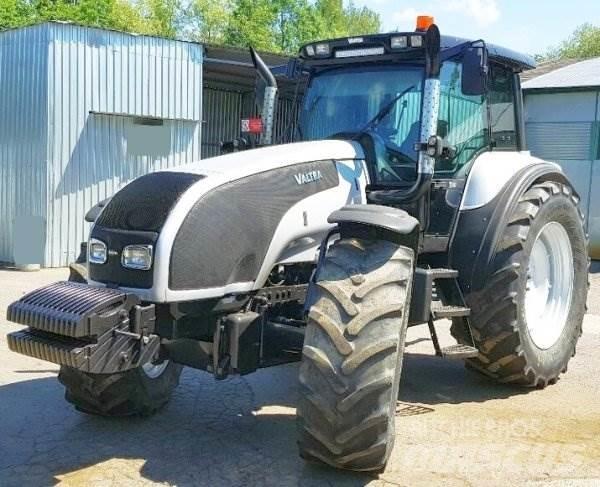 Valtra T190 Tractoren
