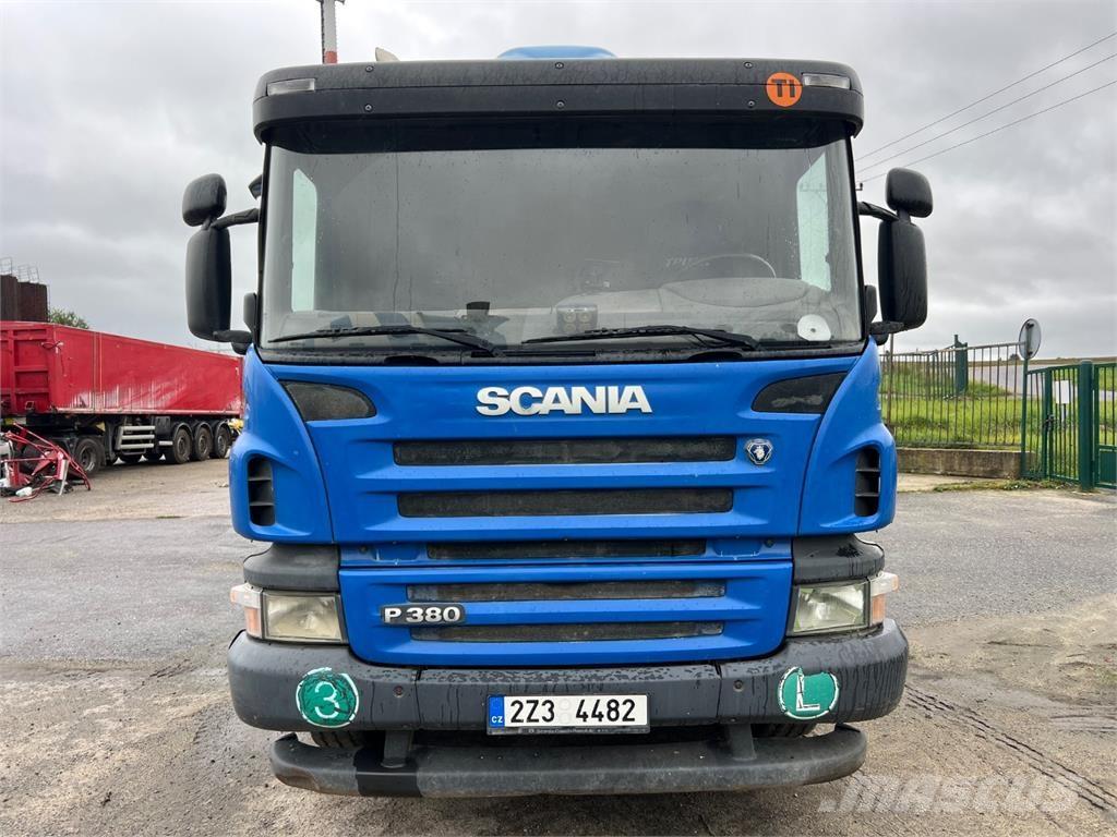 Scania P 380 8X4 Chassis met cabine