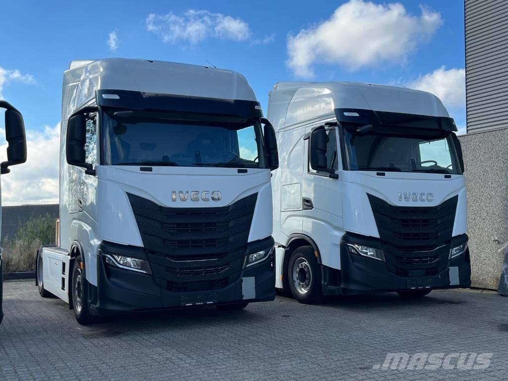 Iveco S-Way AS 440 Trekkers