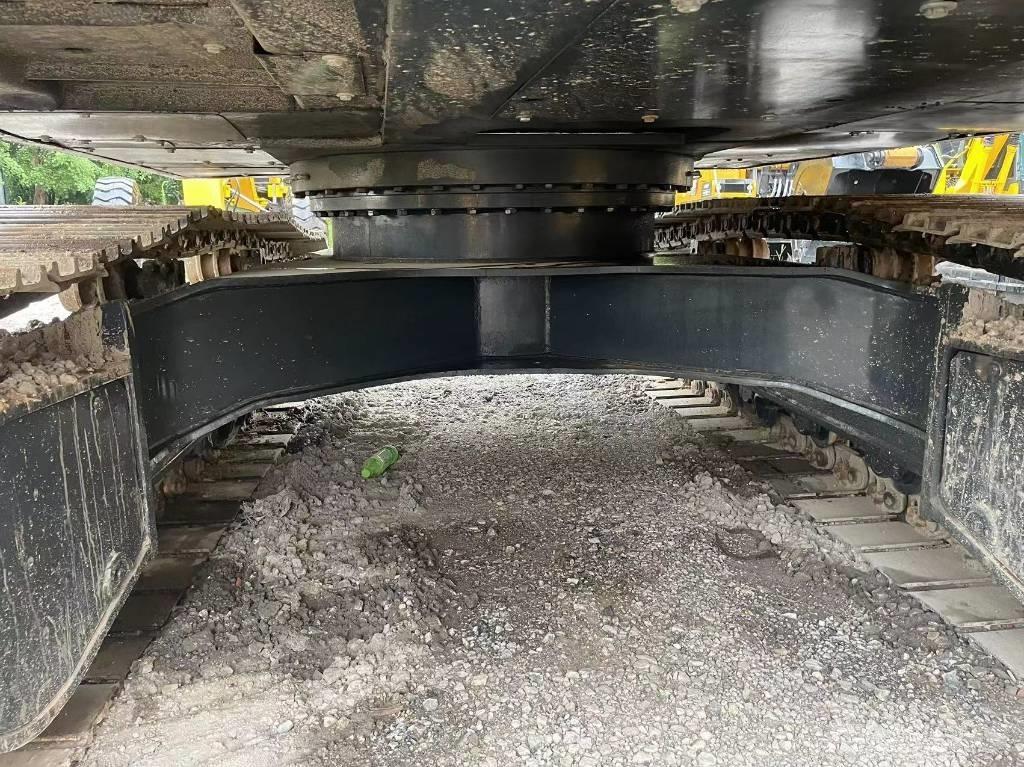 Hyundai R220 Rupsgraafmachines
