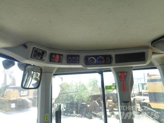 CAT 930M Wielladers