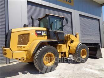 CAT 930M Wielladers