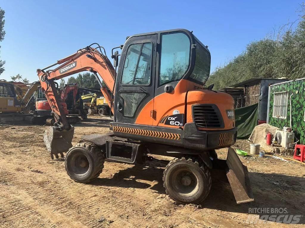 Doosan DX60W Minigraafmachines < 7t