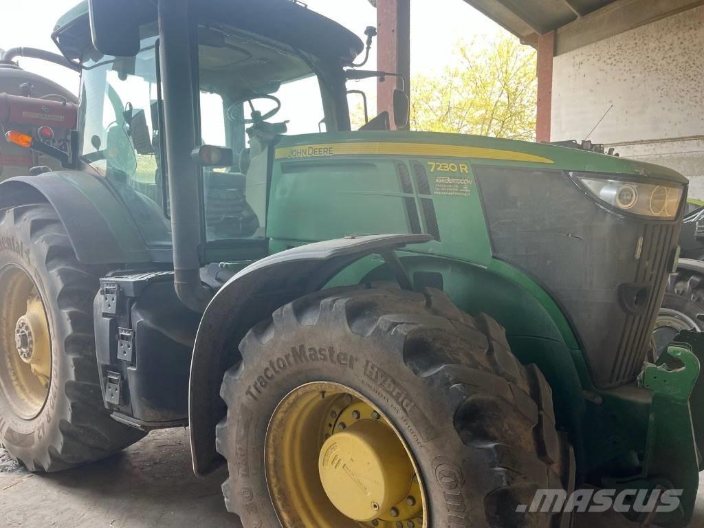 John Deere 7230 R Tractoren