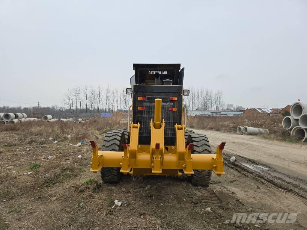 CAT 140K Graders