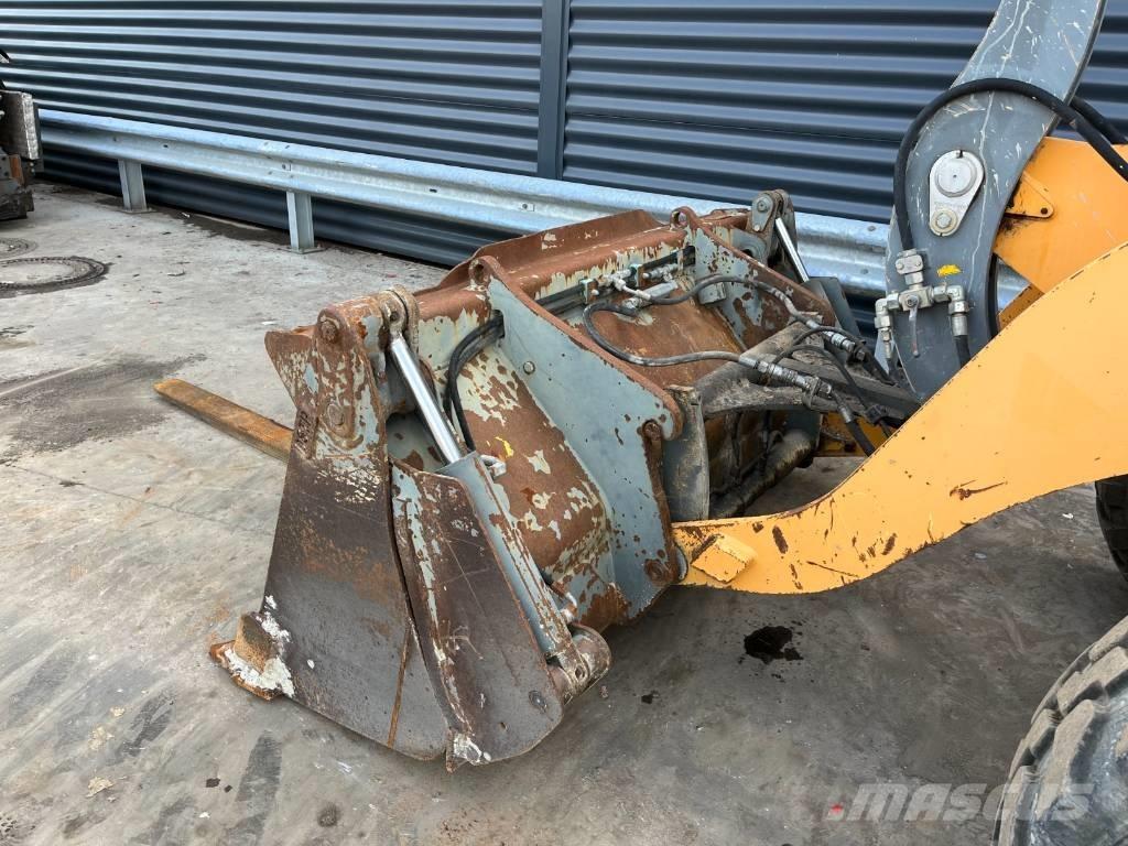 Liebherr L 506 Wielladers