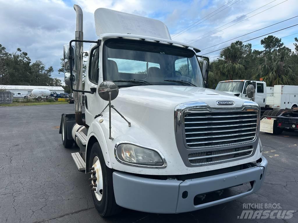 Freightliner M2 112 Trekkers