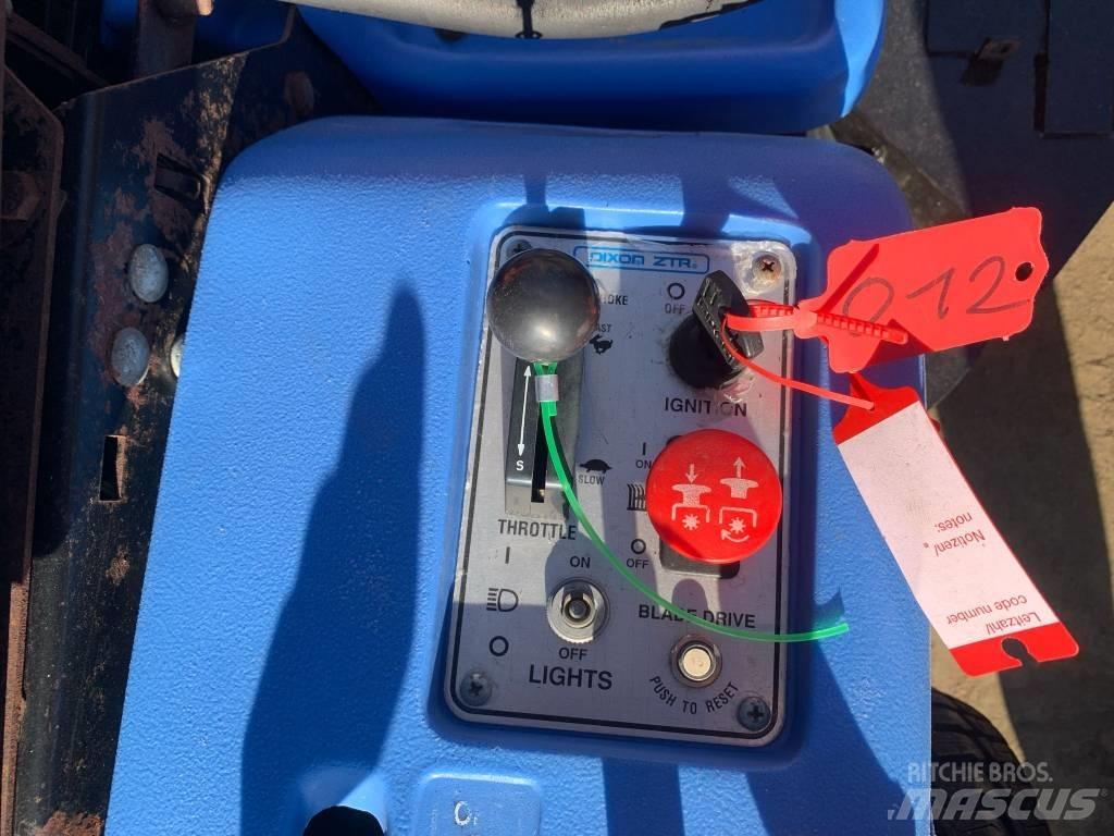 Dixon ZTR4421 Zero-turn grasmaaiers
