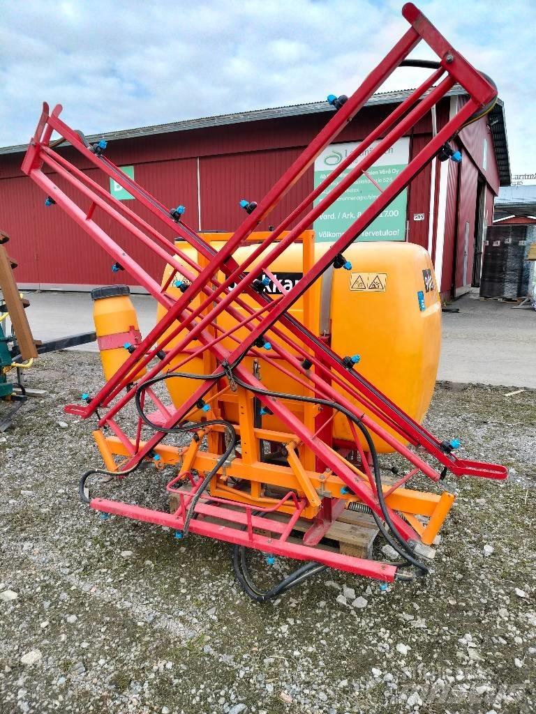 Junkkari 900 / 12 Gedragen spuitmachines
