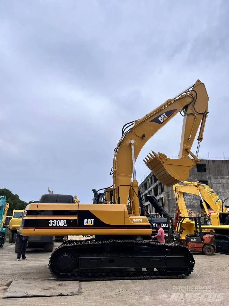 CAT 330 B Rupsgraafmachines