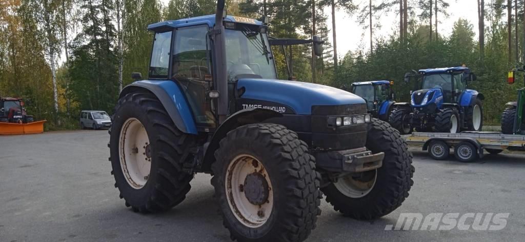 New Holland 8560 RC Tractoren