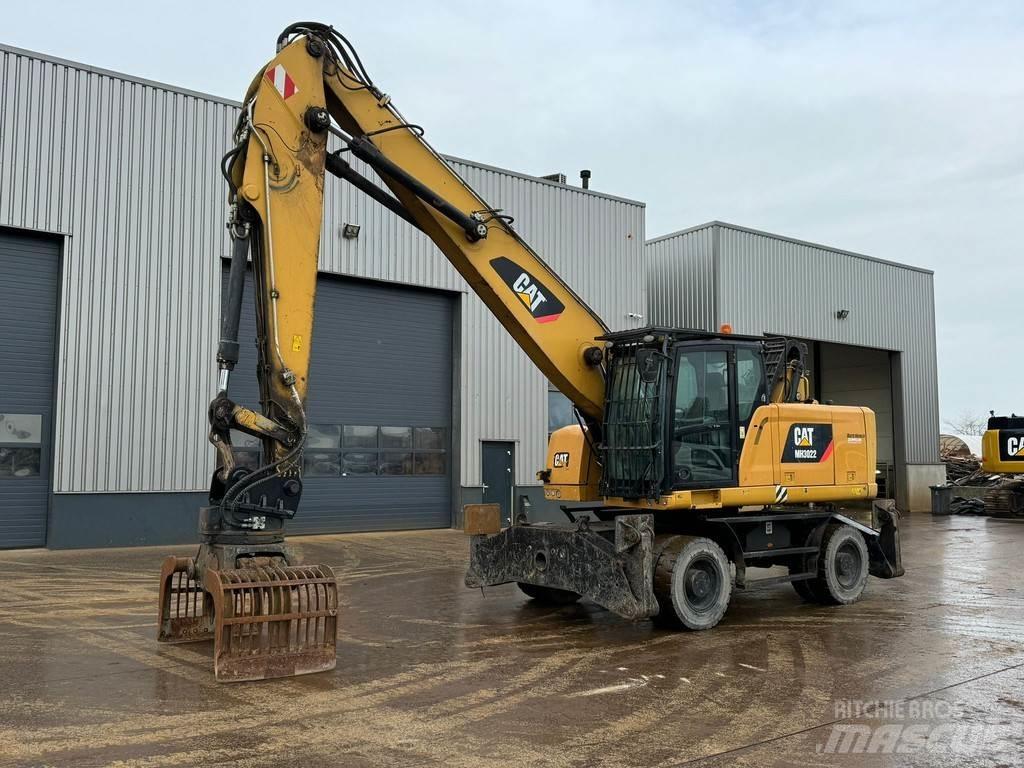 CAT MH3022 Speciale Graafmachines