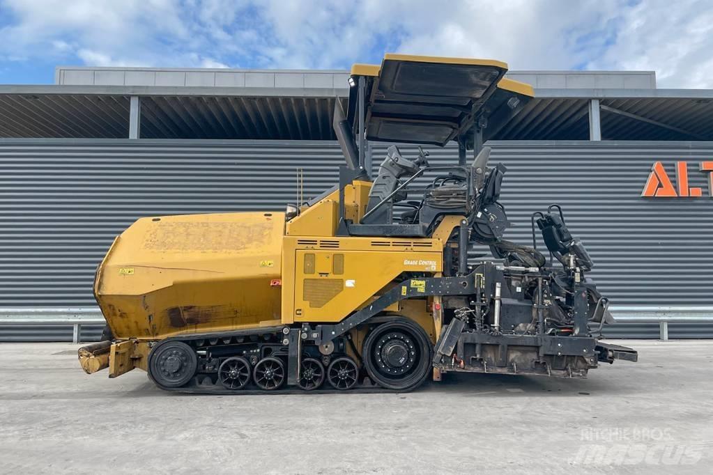 CAT AP555F Asfaltafwerkmachines