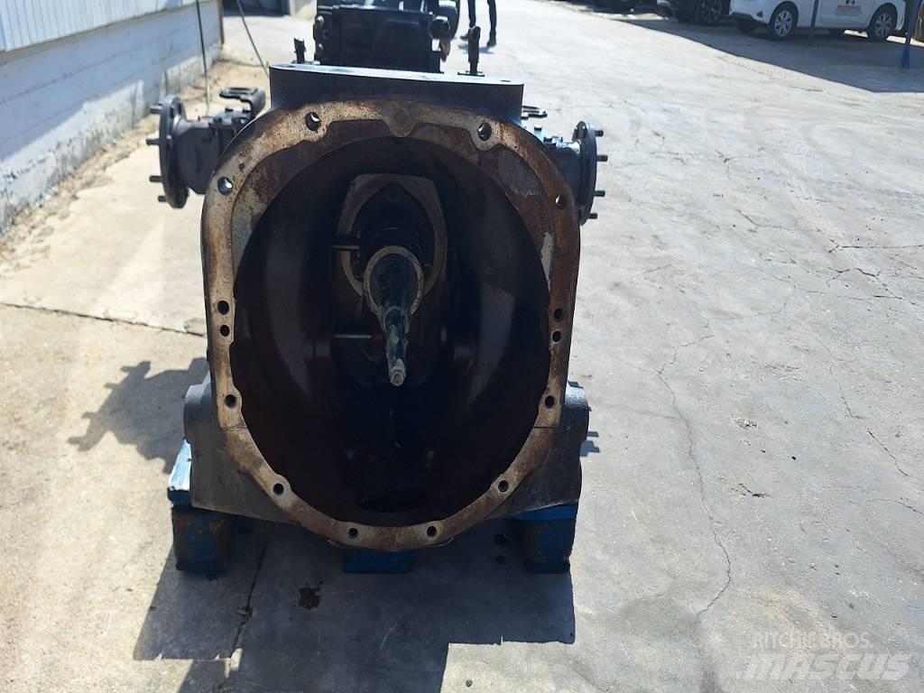 Massey Ferguson 3709 Transmissie