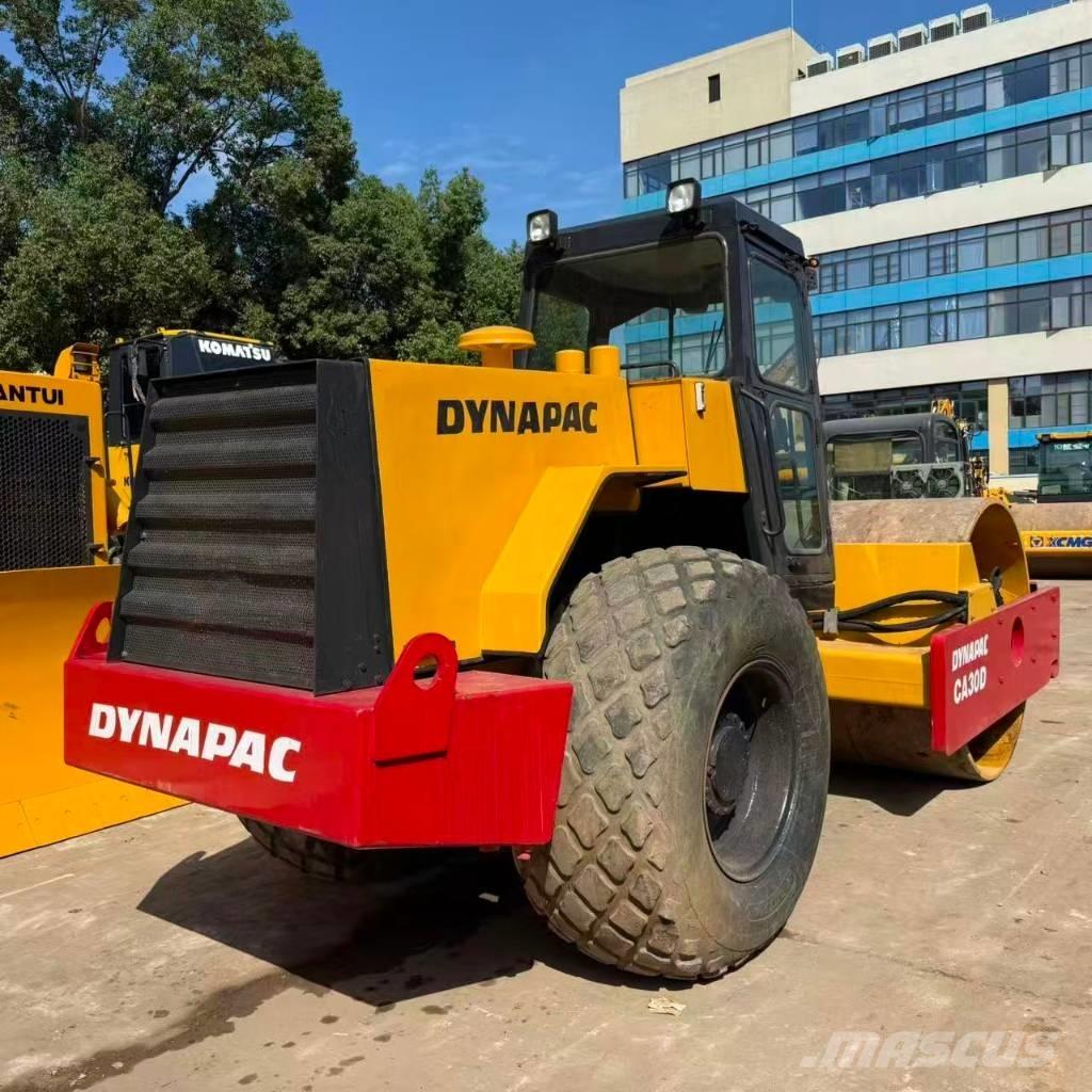 Dynapac CA30D Trilrolwalsen